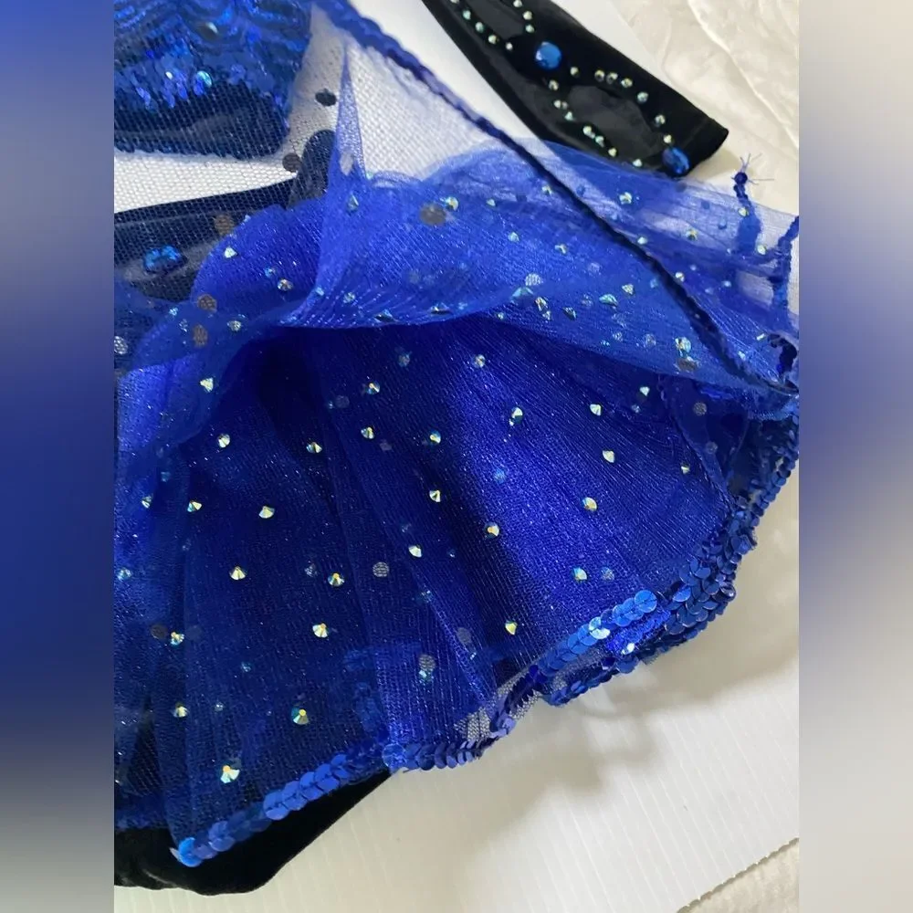 Glamour blue black